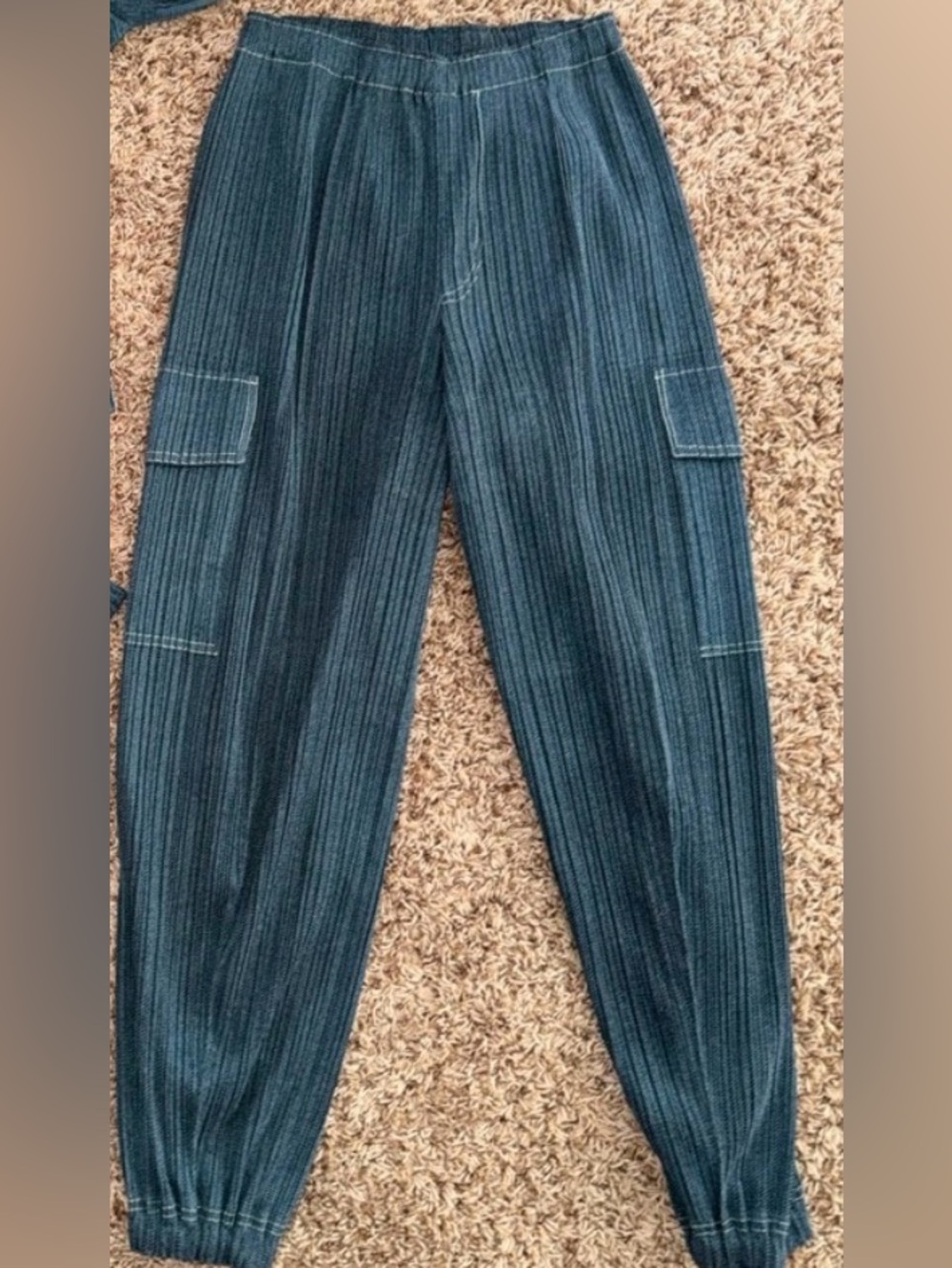 Pleats Please Issey Miyake

Denim Trompe L'Oeil Pants size 5